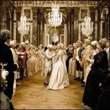 Puisqu'on est au bal, parlons de  faire tapisserie , position qui constitue le pendant moins joyeux du bal. D'o viendrait l'expression ?