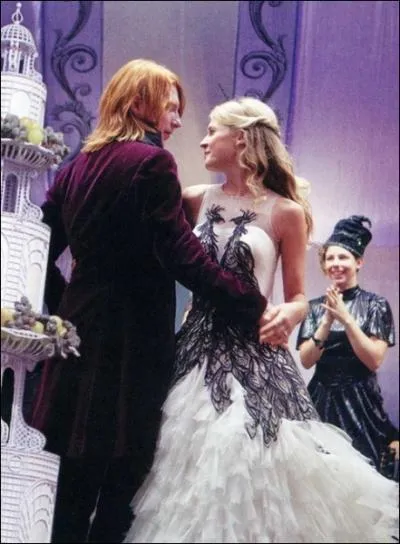Qu'tait-il crit sur le carton d'invitation du mariage de William Weasley et Fleur Delacour ?