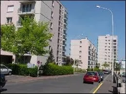 A votre avis, o se situe la ville de Jou-ls-Tours ?