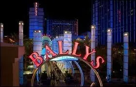 Comment se nomme ce long tunnel au Bally's ?