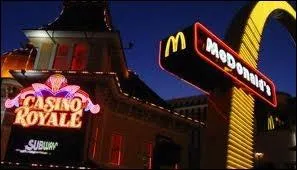 Comment s'appelait le Casino Royale avant d'avoir ce nom ?