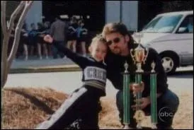 Miley a t victime de mchancets en 6e. Comment s'appelait  l'opration  mene par d'autres filles qui visait  lui faire du mal ?