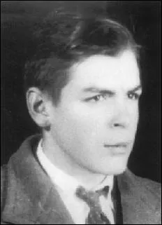 A cette poque, il ne portait pas le bret, mais dans sa tte, c'tait dj la rvolution !