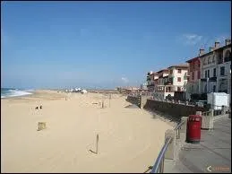 Hossegor est une station balnaire du Sud-Ouest de la France. Elle se trouve dans le dpartement ...