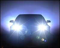 En Europe o la lgislation a t harmonise, y a-t-il une couleur requise pour les phares de voiture, et laquelle ?