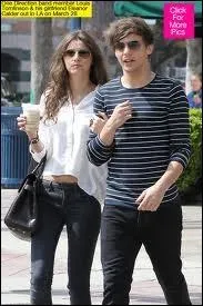 Comment s'appelle la petite copine de Louis ?