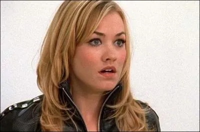 Dans quelle saison, Sarah se fait-elle empoisonner ?