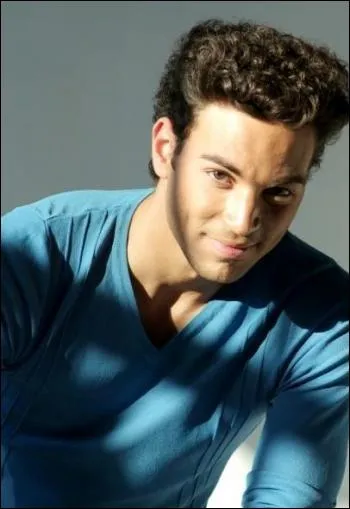 Quand a-t-il fait son premier passage dans  On n'demande qu' en rire  ?