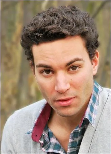 A quel ge quitte-t-il son pays pour aller vivre en France ?