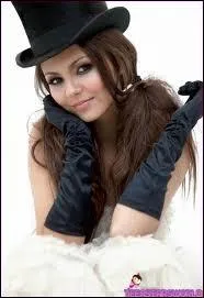 Dans quelle srie n'a-t-elle pas jou ?