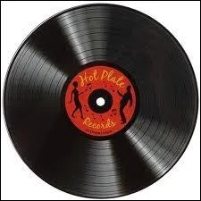 Qui a t le premier catcheur chantant, sa propre musique d'entre ?