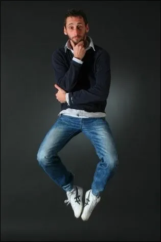 Quel mtier exerait-il avant de devenir humoriste ?