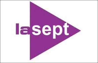 Quelle chane publique belge a aussi un logo mauve ?