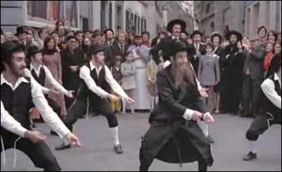 O a eu lieu le tournage, de la scne de la danse, dans  Rabbi Jacob , avec Louis de Funs ?