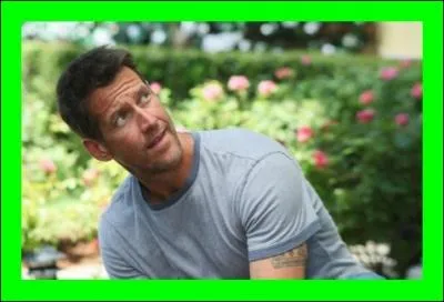 Au rveil du coma de Mike, avec qui tait-il ?