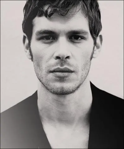 Qui a transform Niklaus Mikaelson en vampire ?