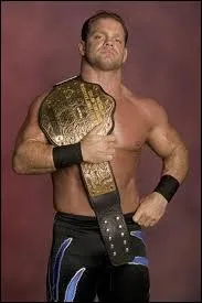 Qui a battu Chris Benoit pour le titre de World Heavyweight Champion ?