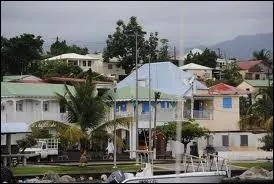 Je vous emmne dans les les visiter la ville de Goyave. Elle se situe dans le dpartement ...