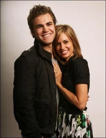 Avec qui Paul Wesley (Stefan) a-t-il t mari ?