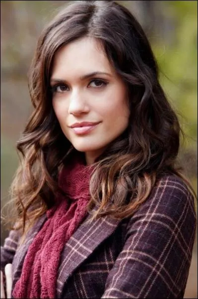 Qui joue-t-elle dans la srie ?