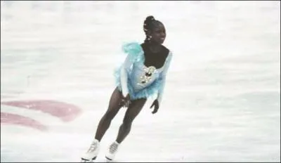 Laquelle de ces affirmations est exacte, concernant Surya Bonaly ?