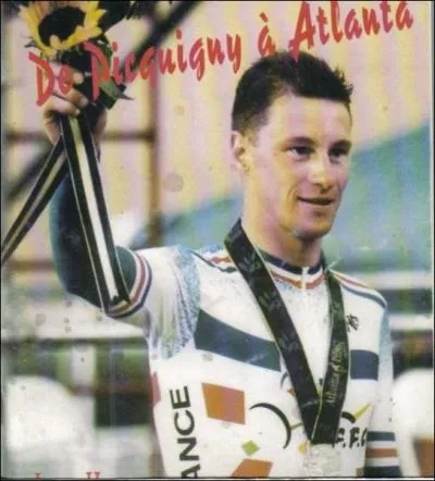Champion olympique de poursuite par quipes  Atlanta et mdaill d'argent en poursuite individuelle au cours des mmes Jeux, ce cycliste sur piste, galement 2 fois champion du monde, s'appelle :