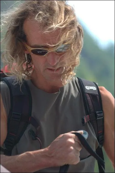 Surnomm  Le Blond  Patrick Edlinger fut l'un des pionniers grimpeurs, spcialiste de l'escalade en solo. Un documentaire des annes 80 a contribu  sa renomme. Quel en tait le titre ?