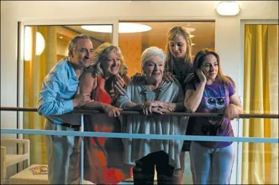 Dans quel film joue-t-elle avec Line Renaud ?