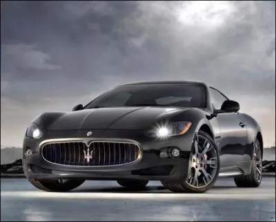 Comment s'appelle cette marque de voiture ?