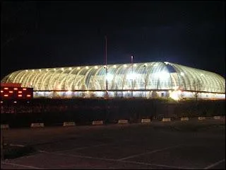 Comment se nomme le stade o jouent les footballeurs d'Amiens ?