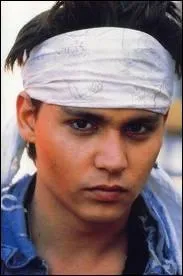 Comment s'appelle la couverture de Thomas et Douglas dans plusieurs pisodes mais par exemple : pisode 8, saison 1 ?