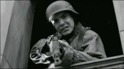 Quel est le titre du film de propagande de Goebbels qui met en lumire le soldat Frederick Zoller ?