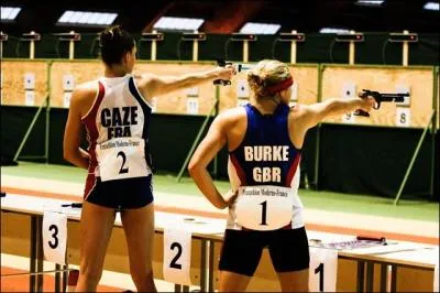 Quelle discipline athltique est compose de pas moins de 5 preuves (tir, escrime, natation, quitation et course  pied) ?