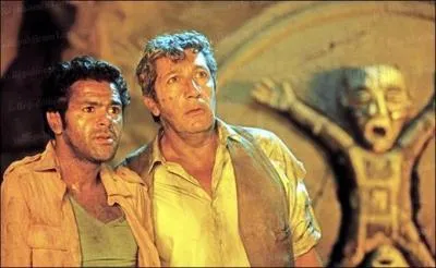 Dans quel film sorti en 2012 Jamel Debbouze joue le rle d'un guide local plein de ressources ?