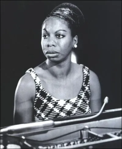 Née en 1933 sous le nom d'Eunice Kathleen Waymon et décédée en 2003, elle milita pour la défense des droits civiques des noirs. Un titre : « My baby just cares for me ».