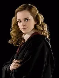  qui Hermione donne-t-elle un coup de poing ?