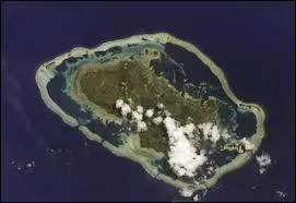  quel pays appartiennent les petites les de Wallis et Futuna situes au milieu du Pacifique ?