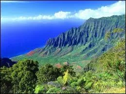  quel tat des tats-Unis appartient l'le d'Oahu, le o se situe d'ailleurs la capitale de l'tat ?