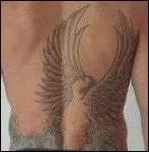 A qui appartient ce tatouage ?