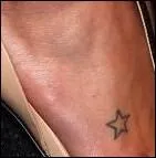 A qui appartient ce tatouage ?