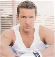 Je suis partout, j'entends tout. Qui suis-je ?