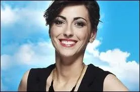 Quel est le nom de famille de Caroline ?