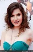 Dans quelles sries joue Erin Sanders ?
