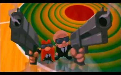 Les mains en l'air ! Il arrive, c'est...