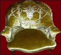 Retrouvez celui qui est "né d'une pierre, il vit sous une pierre et s'y creusera un tombeau. Quelques sauts lourds, et il s'arrête sur ses cuisses et me regarde de ses yeux rougis. Le monde injuste le traite en lépreux".