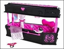  qui appartient ce lit ?