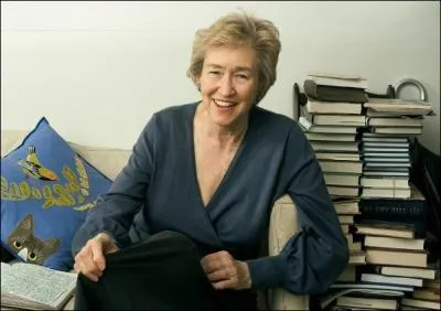 Ne en 1931  Pittsburgh. Le personnage rcurrent de ses romans est le commissaire Richard Jury. Citons, entre autres,  L'nigme de Rackmoor .