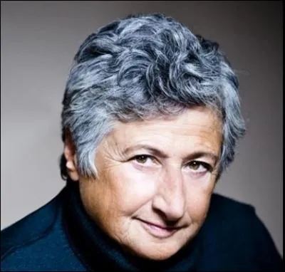 Ne en 1938  Paris. Plusieurs de ses romans mettent en scne le lieutenant de police Sam Goodman et une journaliste homosexuelle, Sandra Khan. Citons, entre autres,  Le festin de l'araigne .