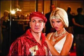 Comment s'appelle la compagne de Fatal au dbut du film ?