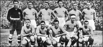 Quel est le pays, hôte, qui passa par les éliminatoires, seule fois dans l'histoire de la Coupe du monde ?